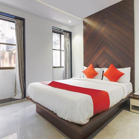 Hotel Flora Suites Mumbai Ngoại thất bức ảnh