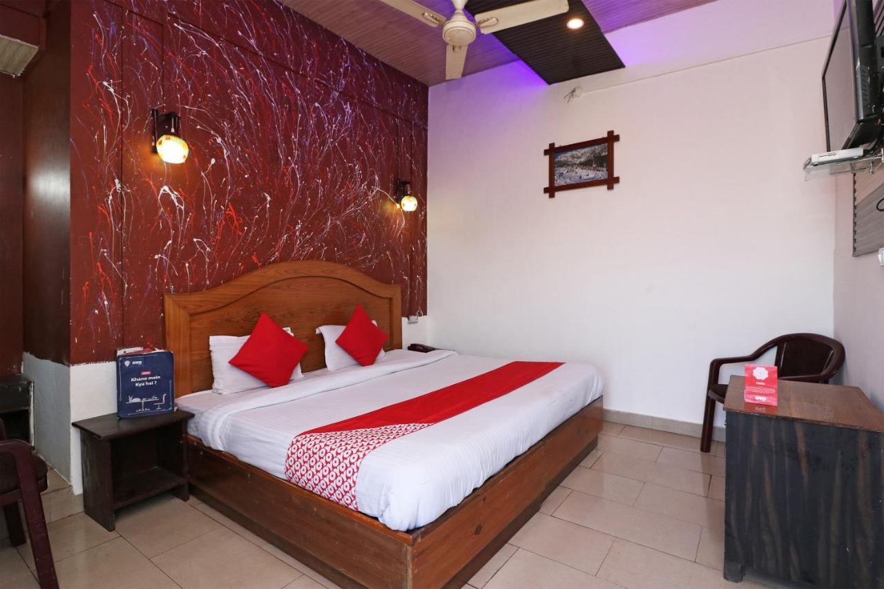 Hotel Flora Suites Mumbai Ngoại thất bức ảnh