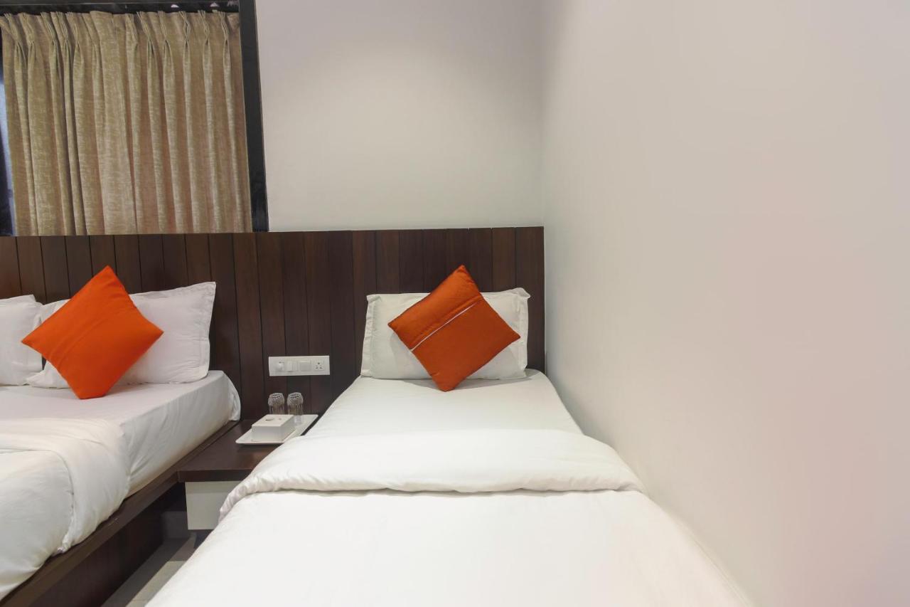 Hotel Flora Suites Mumbai Ngoại thất bức ảnh