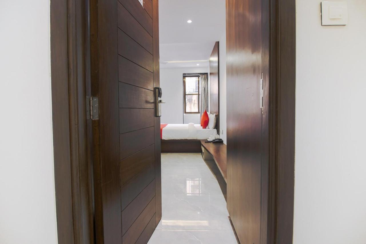 Hotel Flora Suites Mumbai Ngoại thất bức ảnh