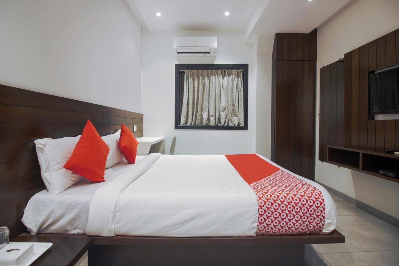 Hotel Flora Suites Mumbai Ngoại thất bức ảnh