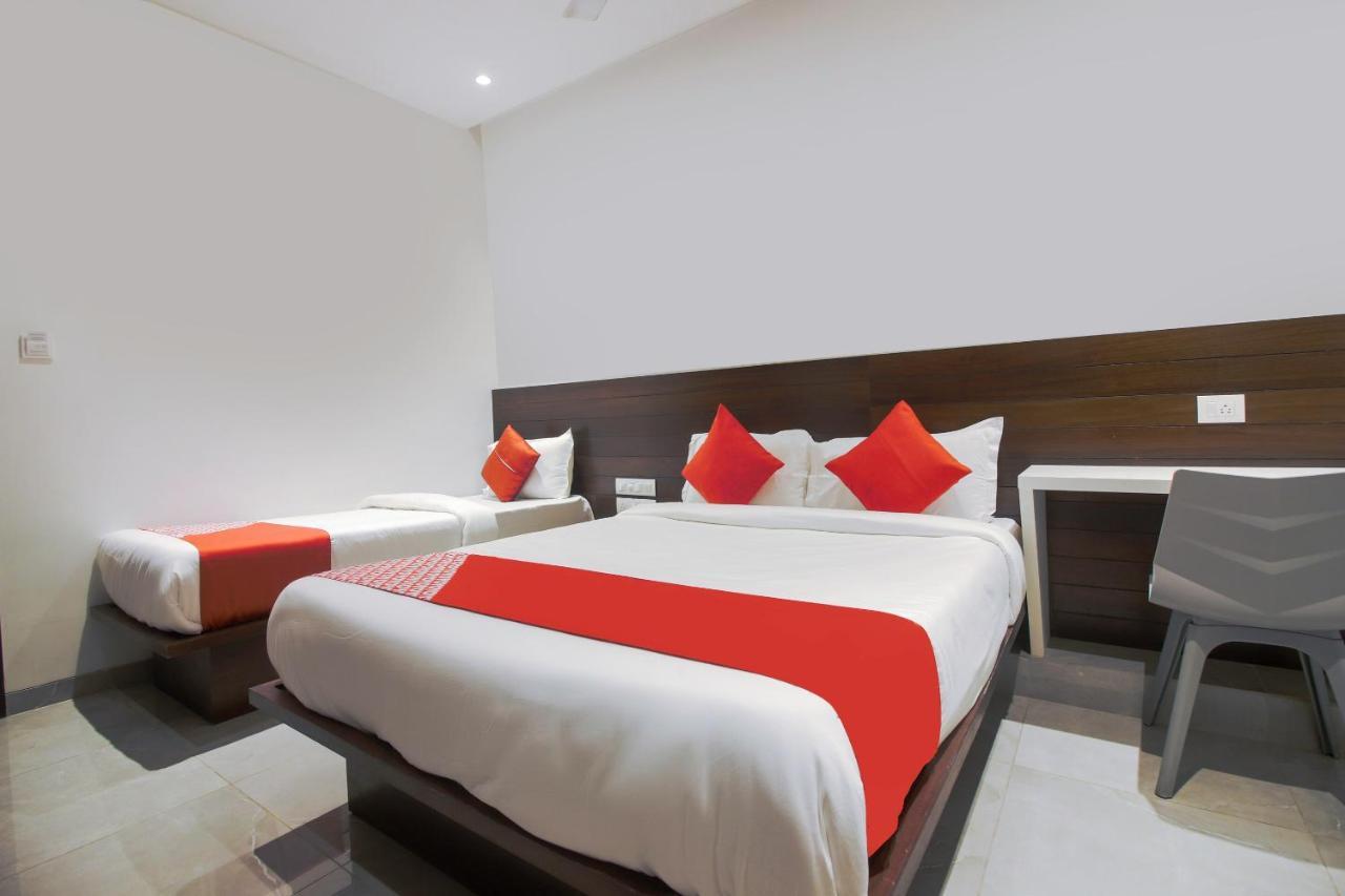 Hotel Flora Suites Mumbai Ngoại thất bức ảnh