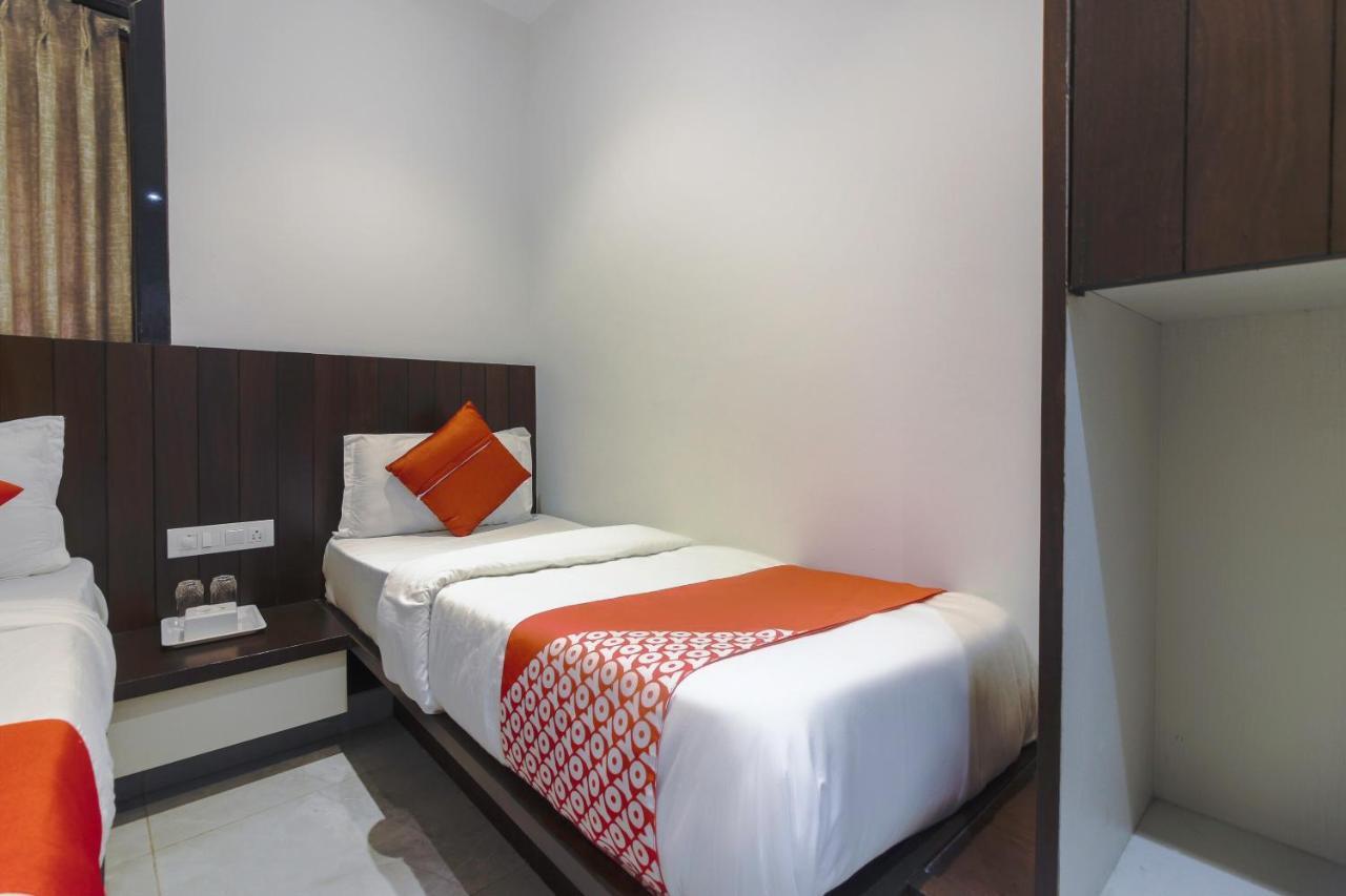 Hotel Flora Suites Mumbai Ngoại thất bức ảnh