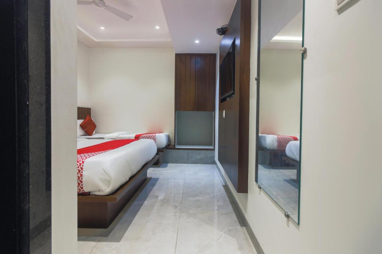 Hotel Flora Suites Mumbai Ngoại thất bức ảnh