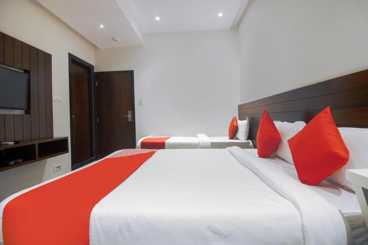 Hotel Flora Suites Mumbai Ngoại thất bức ảnh